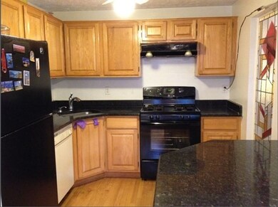 81 Voyagers Ln unit 81, Ashland, MA 01721 - photo 4