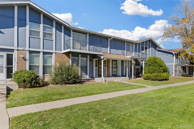 11718 E Canal Dr, Aurora, CO 80011 - photo 3