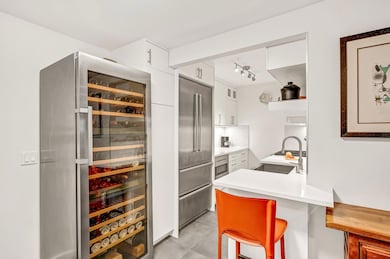 Lincoln Towers unit 3E, New York, NY 10023 - photo 6