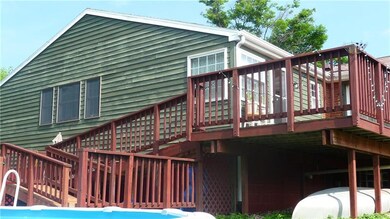 Rear view of 121 Rose shows the deck coming off th