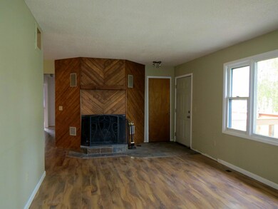 Living Room (2)