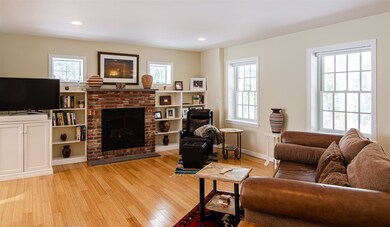 40 Mercy Strong Ln, Hartford, VT 05001 - photo 4