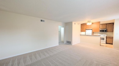 9048 El Cajon Way unit 1, Sacramento, CA 95826 - photo 3