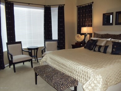 Mastersuite W/ Bay Window