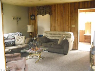 323 Sycamore St, Coshocton, OH 43812 - photo 6