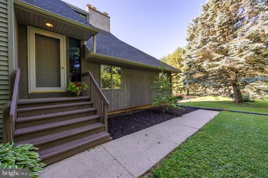 1478 Harvey Ln, Pottstown, PA 19465 - photo 2