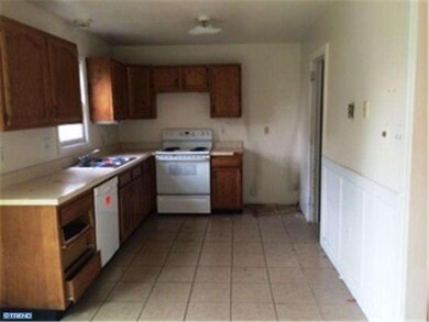 106 S 5th St, Womelsdorf, PA 19567 - photo 6