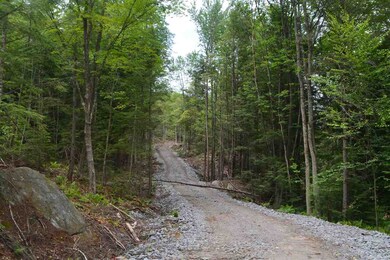 555 Chestnut St, Claremont, NH 03743 - photo 7