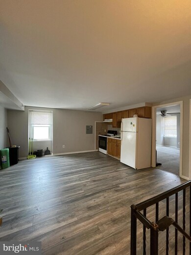 510 W Queen Ln unit 3, Philadelphia, PA 19144 - photo 4
