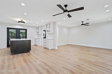 613 Clark Ave, Ocean Springs, MS 39564 - photo 6