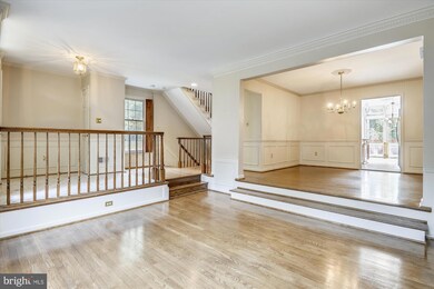 10927 Brewer House Rd, Rockville, MD 20852 - photo 5