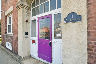 11 Conway St, Greenfield, MA 01301 - photo 5