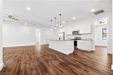 810 Lystra Ave, Fort Myers, FL 33913 - photo 5