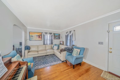 64 E Chester St, Valley Stream, NY 11580 - photo 4