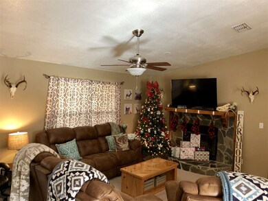 201 Royal Oaks Ct, Crawfordville, FL 32327 - photo 7