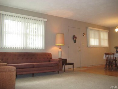 2737 Saxon St, Allentown, PA 18103 - photo 2