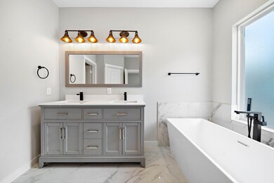 8418 Berry Green Ln, Houston, TX 77022 - photo 2