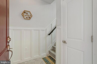 23286 Southdown Manor Terrace unit 118, Ashburn, VA 20148 - photo 7