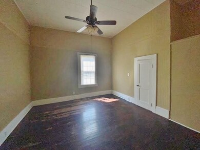 230 Burke Ave, McComb, MS 39648 - photo 5