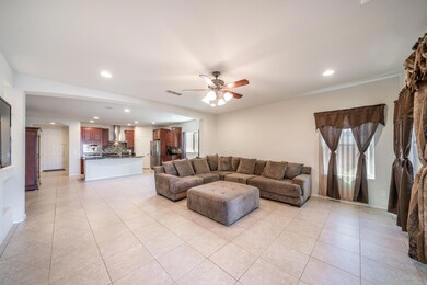 10840 Thatcher - 15Family Room