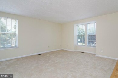 12109 Sundance Ct, Reston, VA 20194 - photo 5