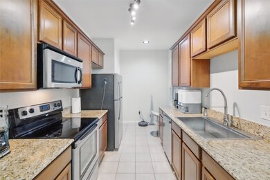 2255 Braeswood Park Dr unit 166, Houston, TX 77030 - photo 2