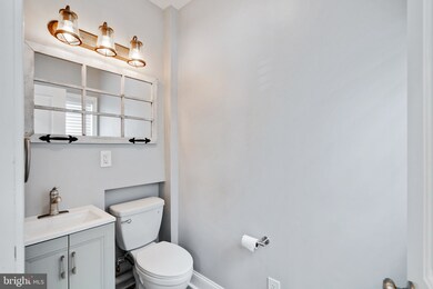 298 Hermitage St, Philadelphia, PA 19127 - photo 5