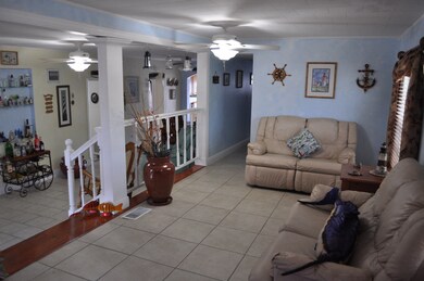 Living area angle 2