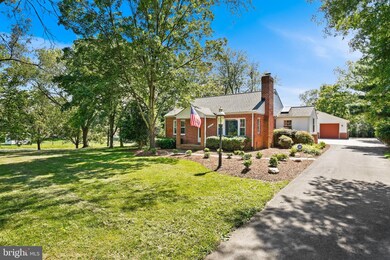 15204 Blackburn Rd, Burtonsville, MD 20866 - photo 3