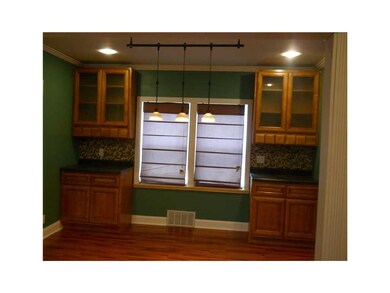 Dining Area. Built-ins, space and a great family d