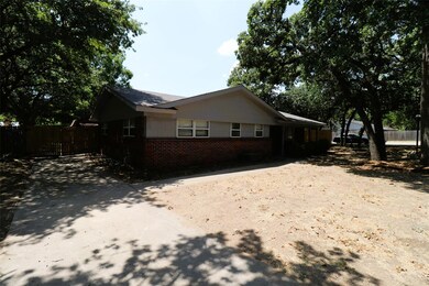 741 Bedford Ct W, Hurst, TX 76053 - photo 3