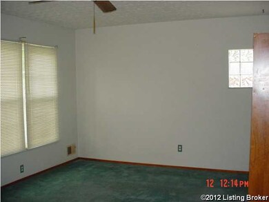 6508 Lantana Ct, Louisville, KY 40229 - photo 2