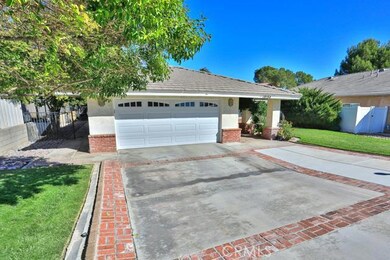 18154 Deer Park Ln, Victorville, CA 92395 - photo 4