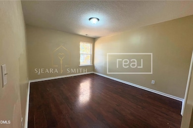 6013 Silkwater Ct, Raleigh, NC 27610 - photo 5