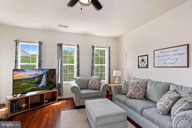 22765 Fountain Grove Square, Ashburn, VA 20148 - photo 5