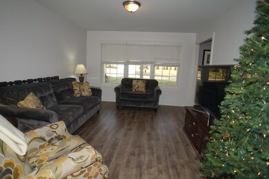 321 Woodside Ct, Batesville, IN 47006 - photo 7