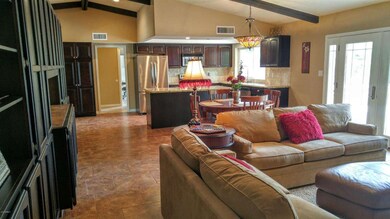 Family room 1