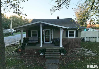 601 Franklin Ave, West Frankfort, IL 62896 - photo 2