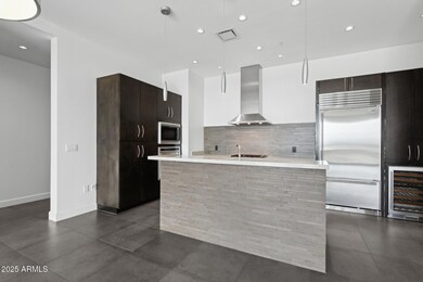 Sleek Modern Kitchen Design