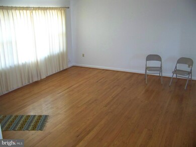 6621 Beddoo St, Alexandria, VA 22306 - photo 2