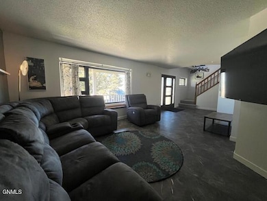 2027 5th Ave SW, Jamestown, ND 58401 - photo 7