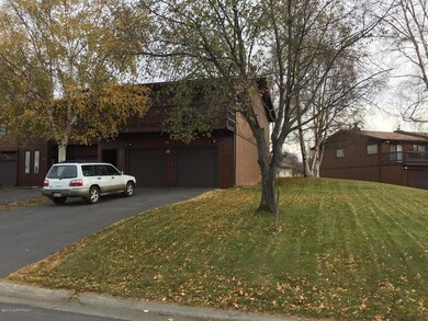 914 Jayme Ct, Anchorage, AK 99518 - photo 2