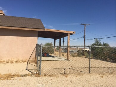 62126 Desert Air Rd, Joshua Tree, CA 92252 - photo 3