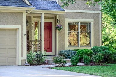 7638 Darnell St, Shawnee, KS 66216 - photo 2