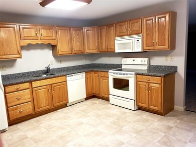 221 Taylor Cir, Pembroke, NH 03275 - photo 6