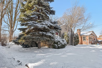22 N Lewis Ave, Waukegan, IL 60085 - photo 2