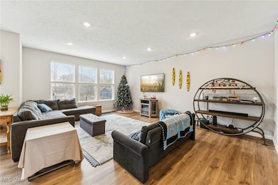 3823 Golden Wood Way, Uniontown, OH 44685 - photo 3