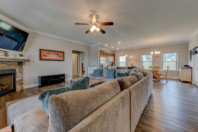 151FranklinCircle-17