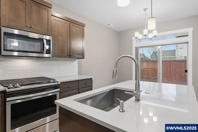 1396 Dahlia St, Woodburn, OR 97071 - photo 6