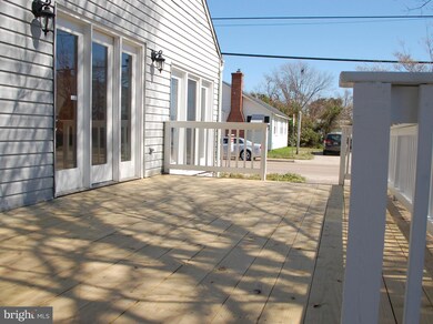 18 Washington Ave, Colonial Beach, VA 22443 - photo 6